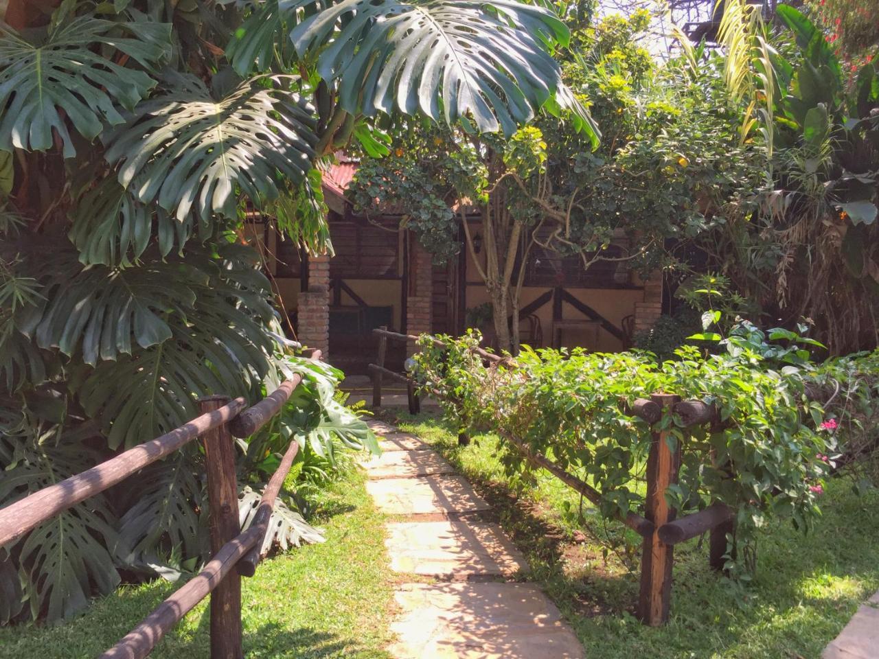 Outpost Lodge Arusha Kültér fotó
